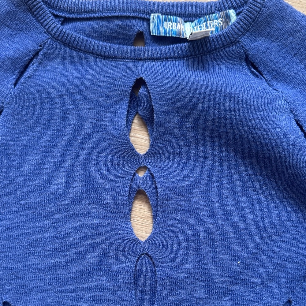 Urban Outfitters Navy Cutout Long Sleeve Crop Top - Picture 2 of 4